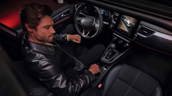 Renault Arkana E-Tech full hybrid - onboard experience